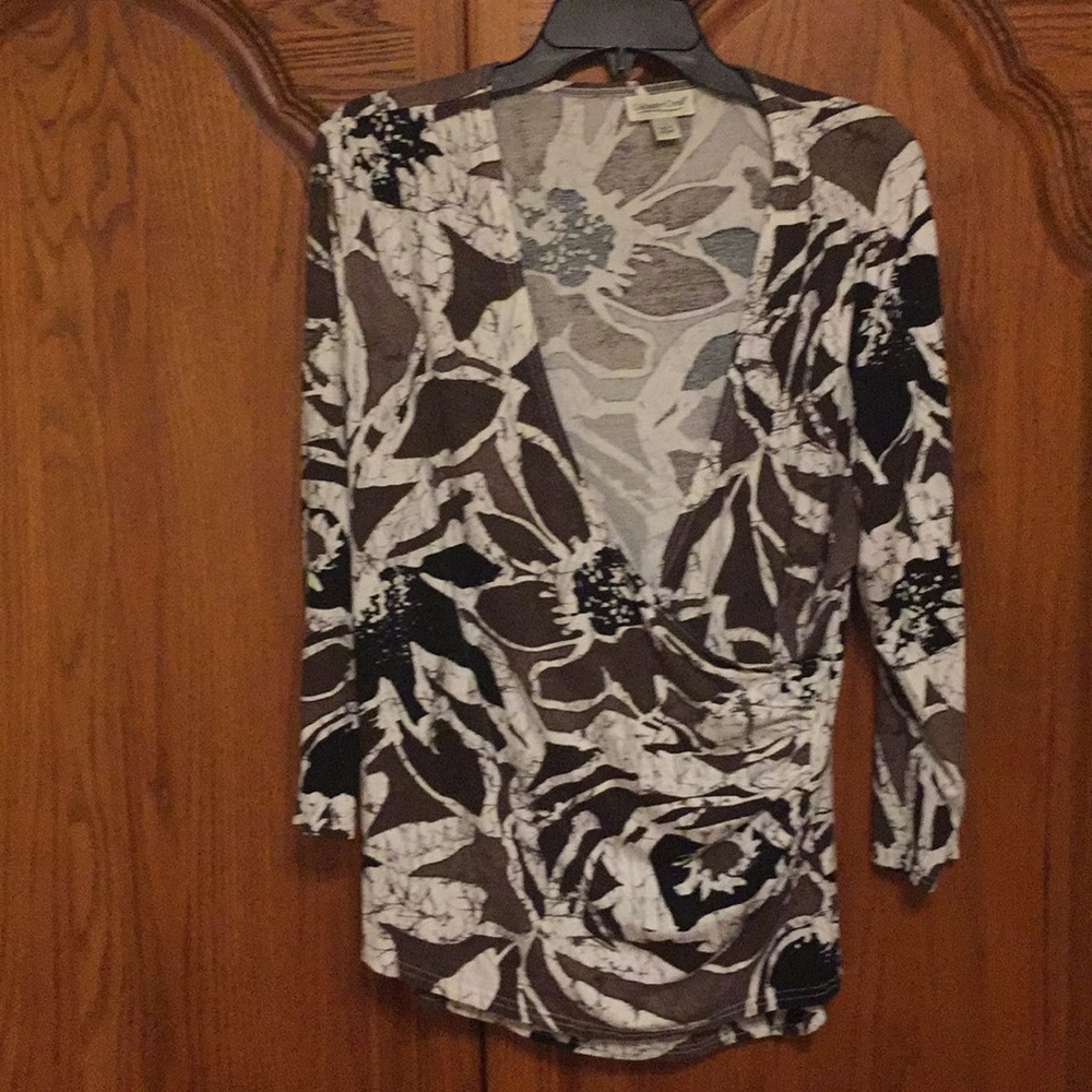 V neck wrap top